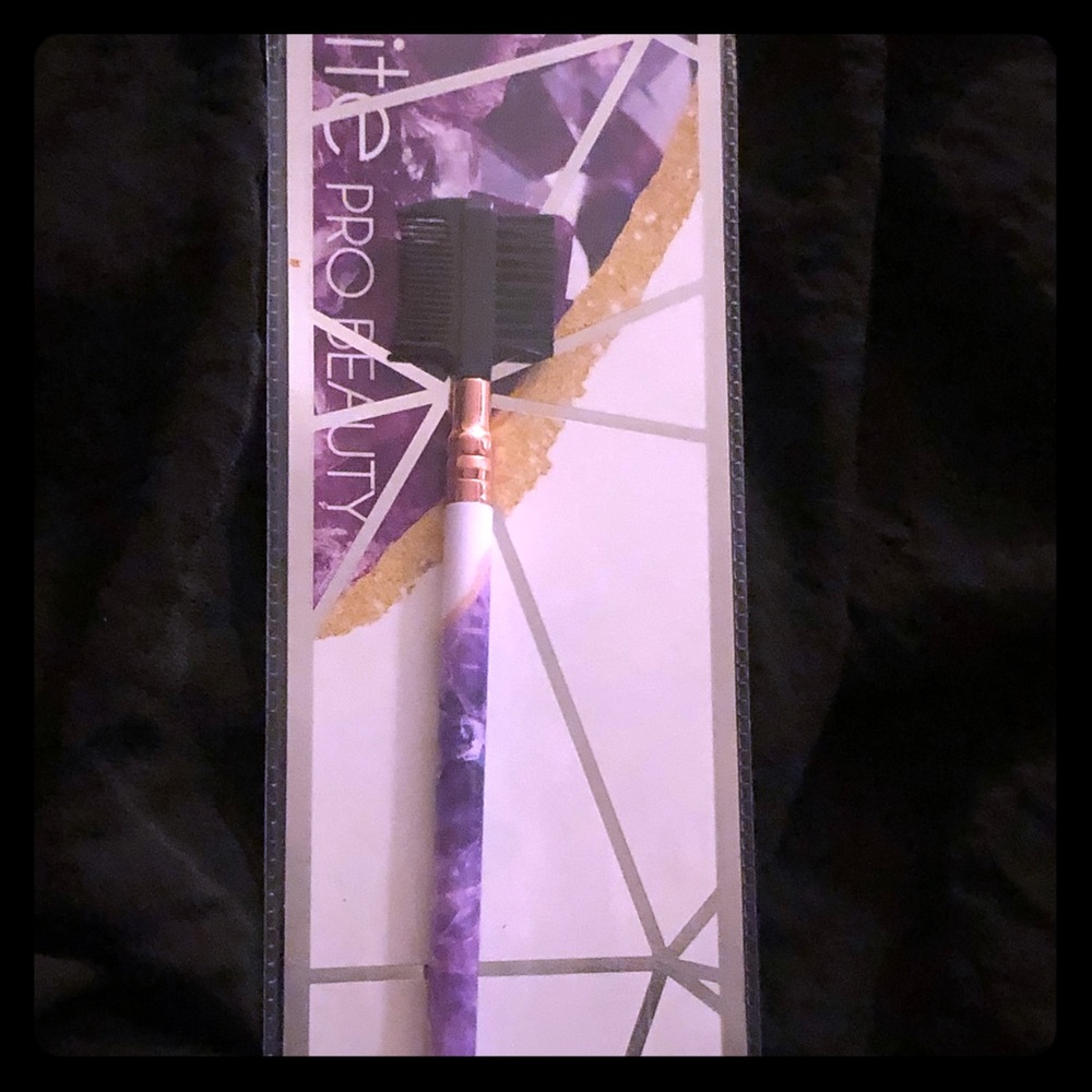 BROW BRUSH